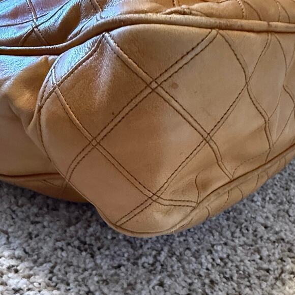 Chanel Vintage Tan Quilted Lambskin Tote - Picture 7 of 12